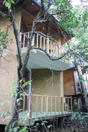 Seasons Four Jungle Cabana
